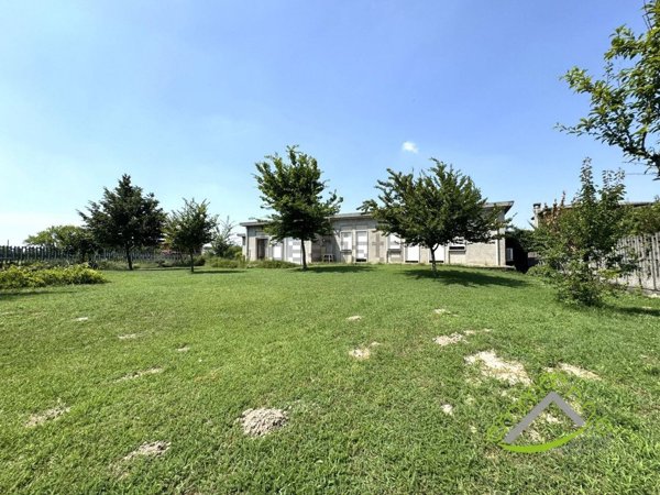 casa indipendente in vendita a Stra