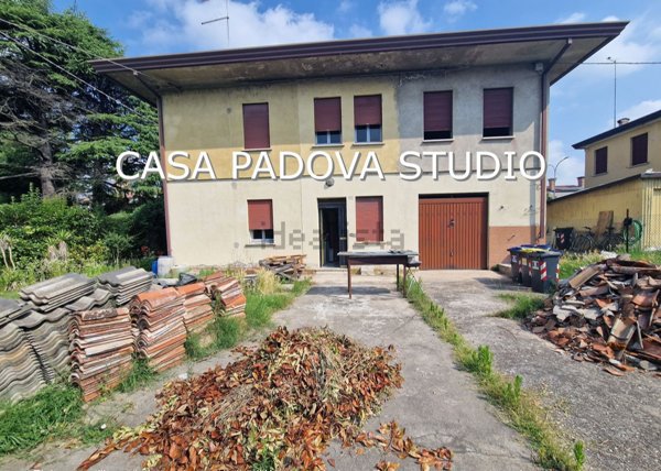 casa indipendente in vendita a Stra in zona San Pietro