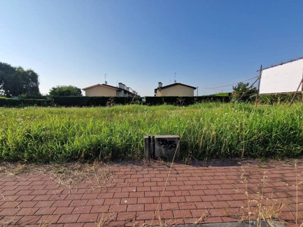 terreno edificabile in vendita a Stra in zona San Pietro