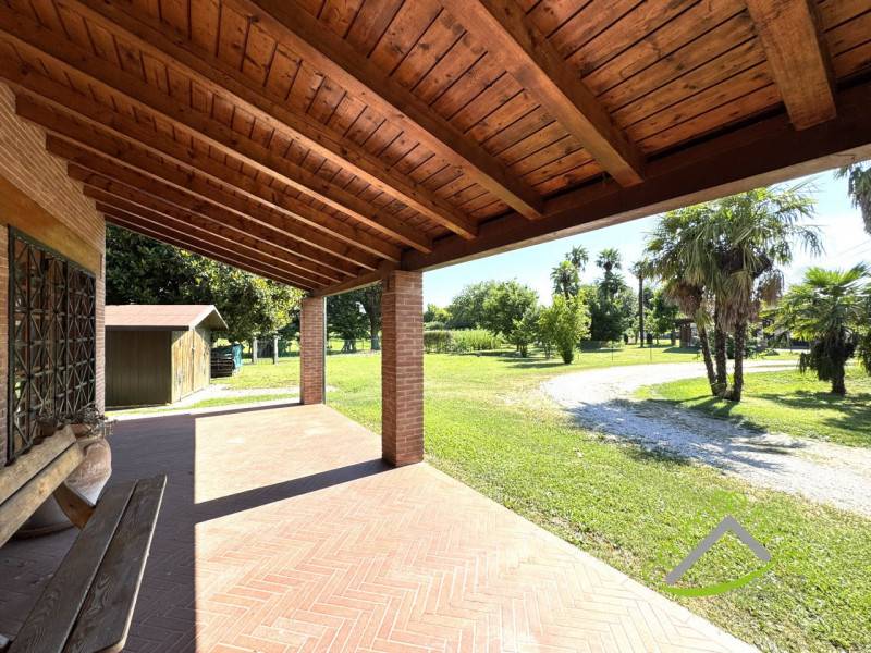 casa indipendente in vendita a Stra