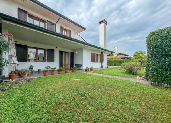 casa indipendente in vendita a Stra