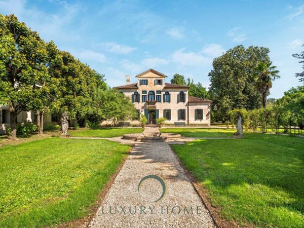 casa indipendente in vendita a Stra