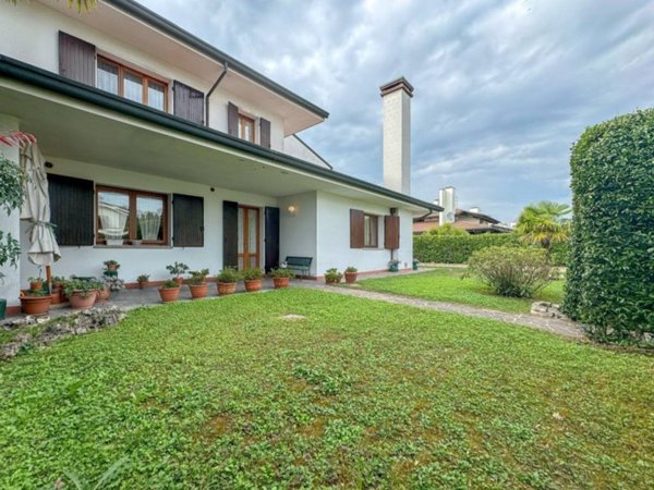casa indipendente in vendita a Stra