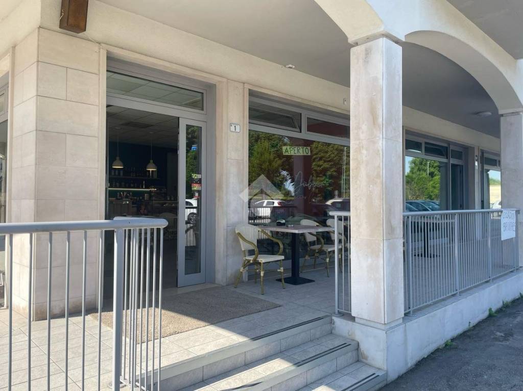 negozio in vendita a Stra in zona Paluello