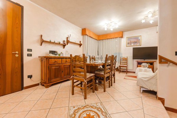 casa indipendente in vendita a Stra