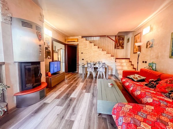 casa indipendente in vendita a Stra in zona San Pietro