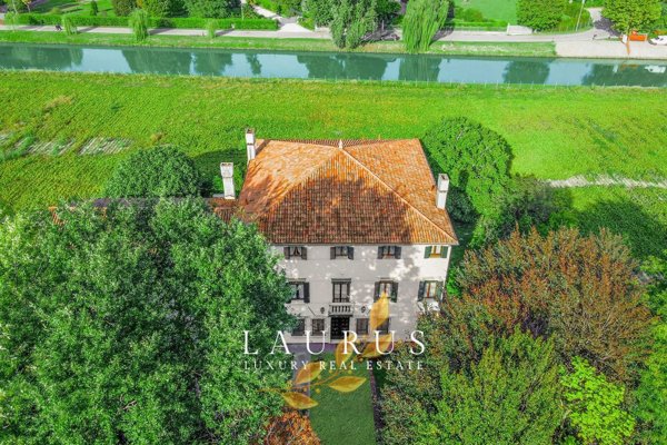 casa indipendente in vendita a Stra