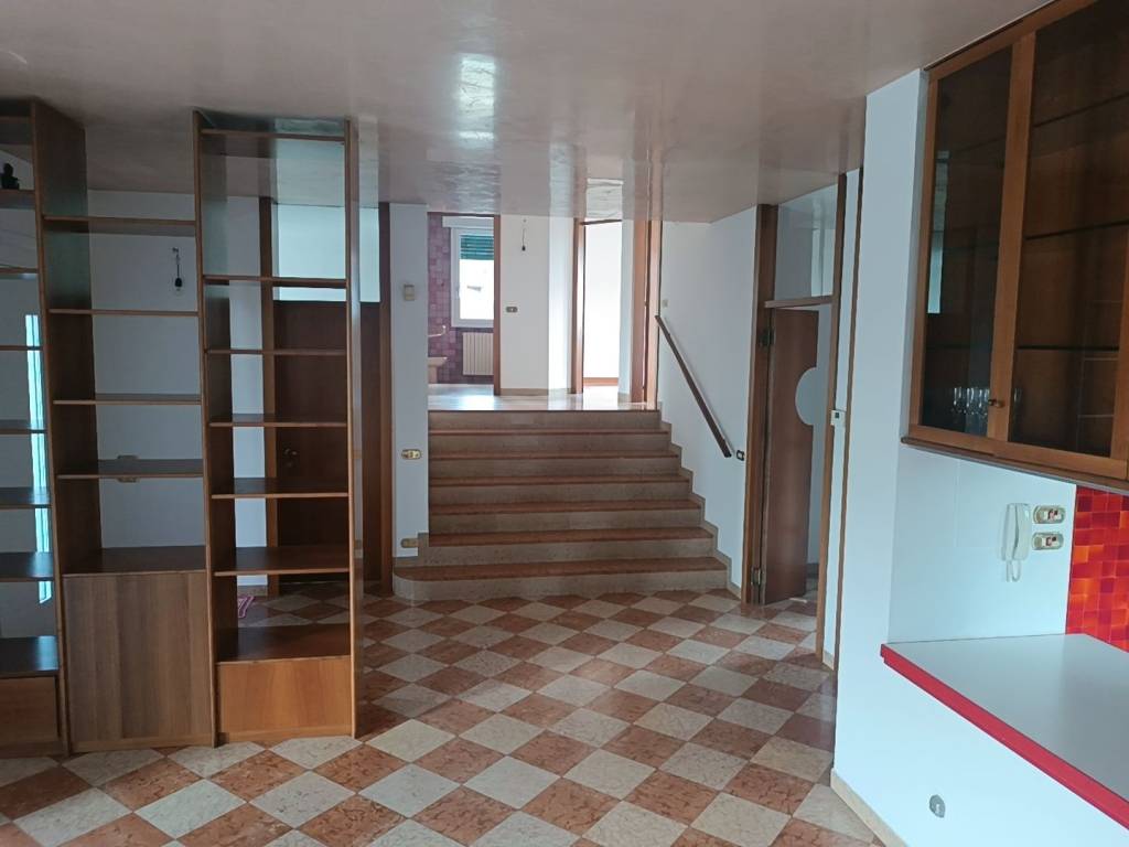 casa indipendente in vendita a Stra in zona Paluello