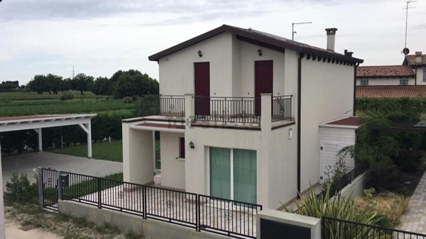 casa indipendente in vendita a Stra in zona San Pietro