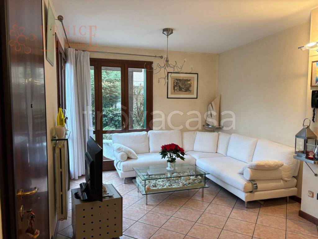 casa indipendente in vendita a Stra