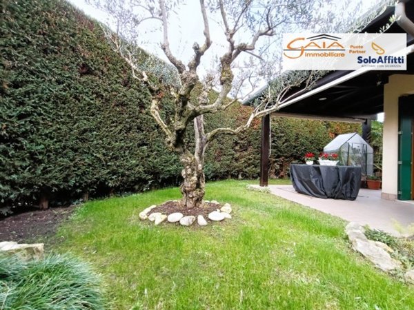 casa indipendente in vendita a Stra in zona San Pietro