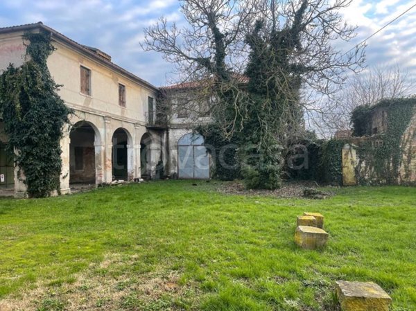 negozio in vendita a Stra in zona Paluello