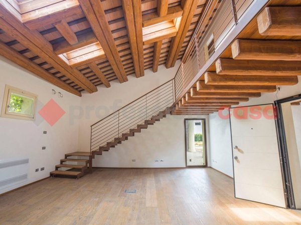 casa indipendente in vendita a Stra