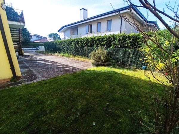 casa indipendente in vendita a Stra