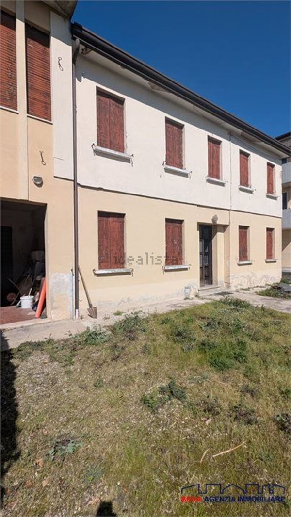 casa indipendente in vendita a Stra in zona San Pietro