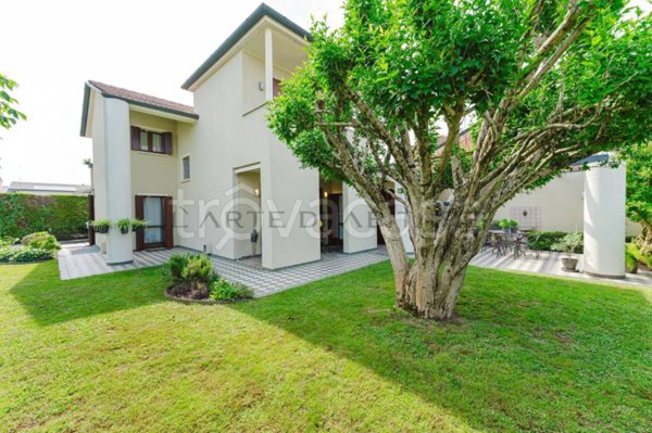 casa indipendente in vendita a Stra in zona San Pietro