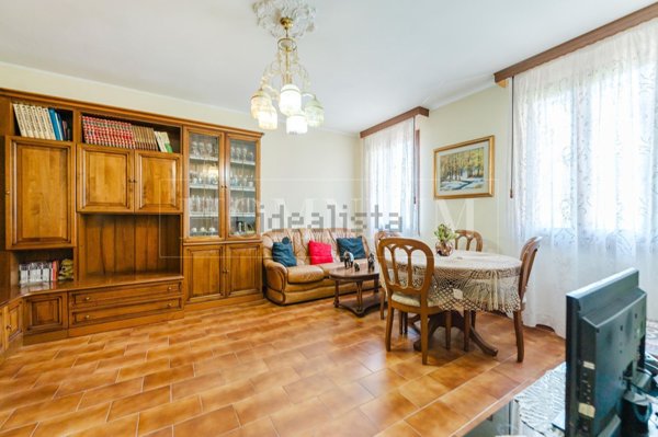 casa indipendente in vendita a Stra in zona San Pietro