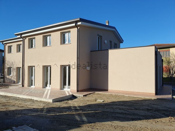 casa indipendente in vendita a Stra in zona San Pietro