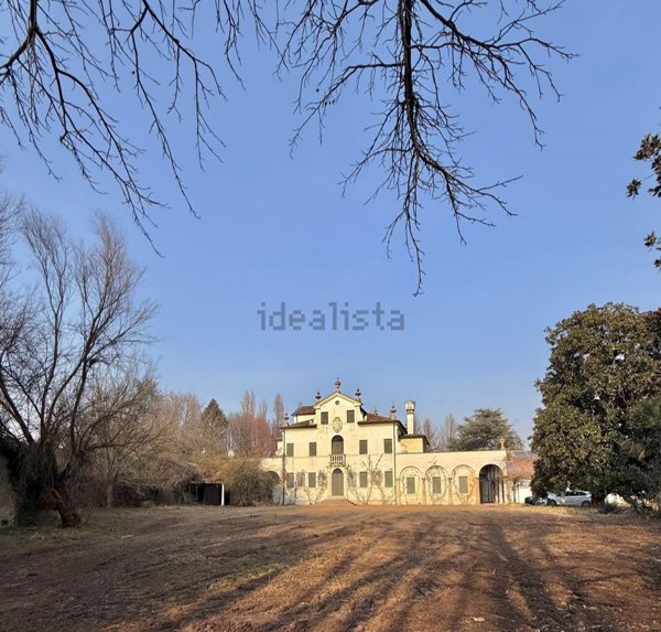 villa in vendita a Stra in zona San Pietro