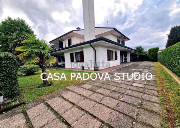 casa indipendente in vendita a Stra in zona San Pietro