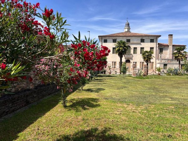 casa indipendente in vendita a Stra in zona Paluello
