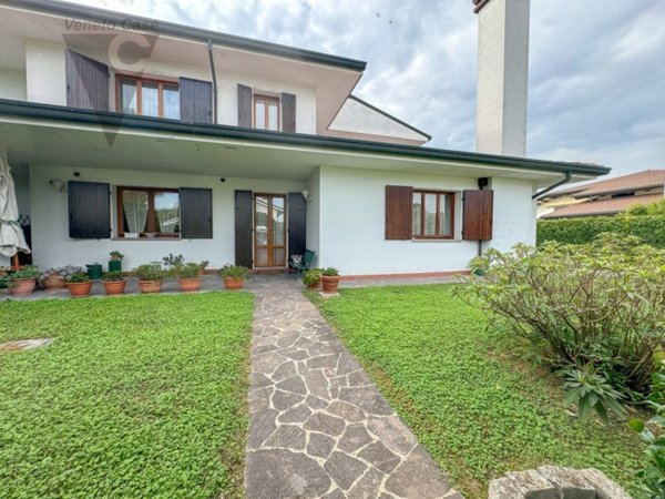 casa indipendente in vendita a Stra in zona San Pietro