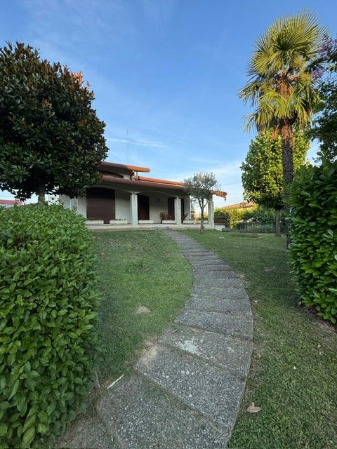casa indipendente in vendita a Stra in zona San Pietro