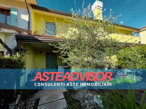 casa indipendente in vendita a Stra in zona San Pietro