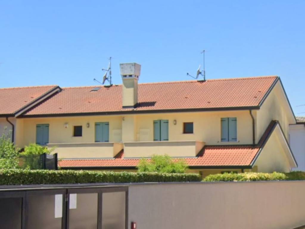 casa indipendente in vendita a Stra in zona San Pietro
