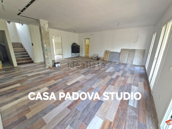 casa indipendente in vendita a Stra in zona San Pietro