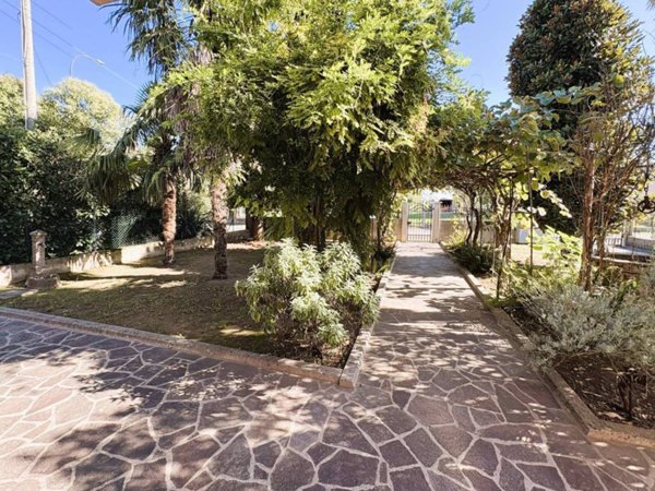 casa indipendente in vendita a Stra in zona Paluello