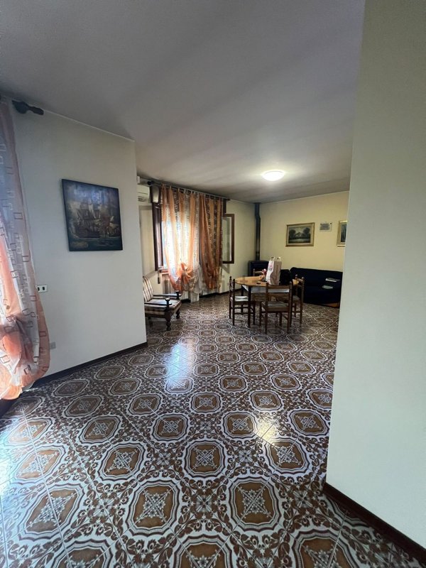 appartamento in vendita a Stra in zona San Pietro
