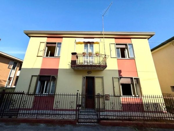 casa indipendente in vendita a Stra in zona San Pietro