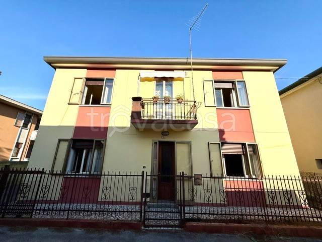 casa indipendente in vendita a Stra in zona San Pietro