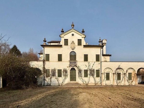 casa indipendente in vendita a Stra in zona San Pietro