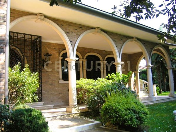 casa indipendente in vendita a Stra in zona San Pietro