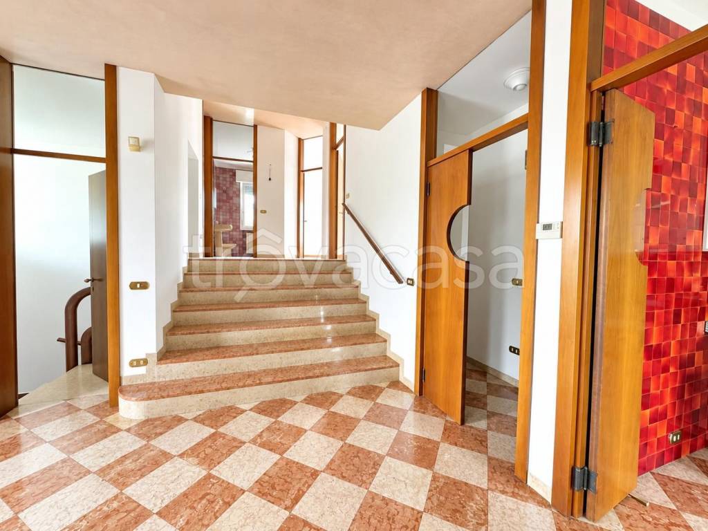 casa indipendente in vendita a Stra in zona Paluello