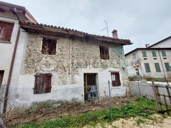 pentavano in vendita a Teglio Veneto