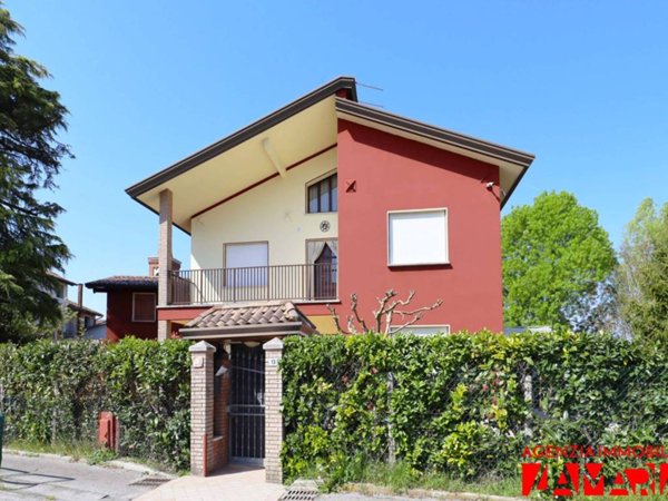 casa indipendente in vendita a Teglio Veneto in zona Cintello
