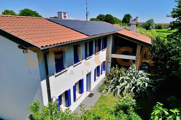 casa indipendente in vendita a Teglio Veneto in zona Suzzolins