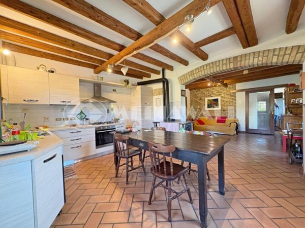 casa indipendente in vendita a Teglio Veneto in zona Suzzolins