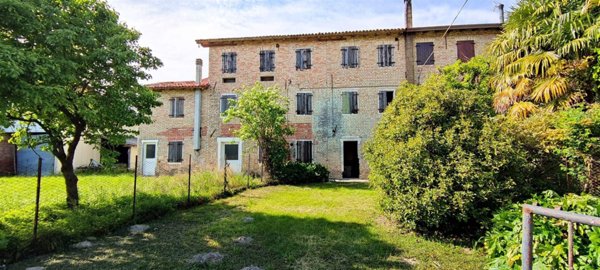 casa indipendente in vendita a Teglio Veneto in zona Suzzolins