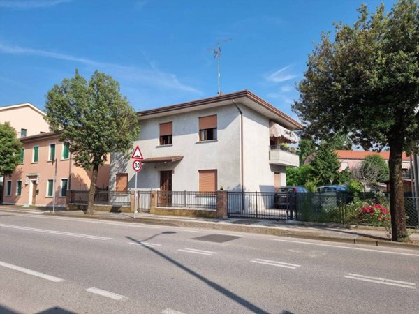 casa indipendente in vendita a Torre di Mosto