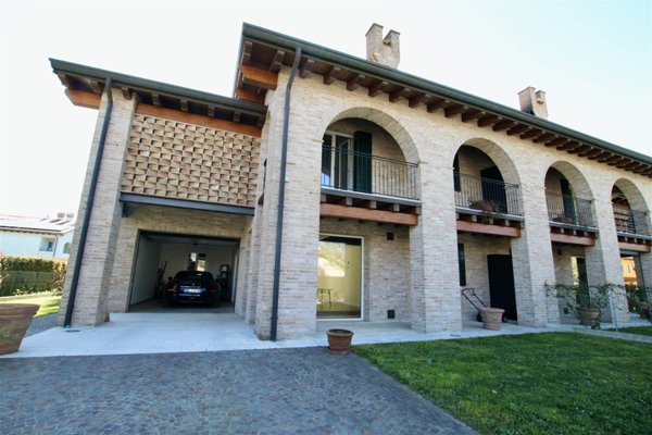 casa indipendente in vendita a Torre di Mosto