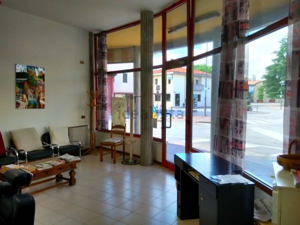 negozio in vendita a Torre di Mosto