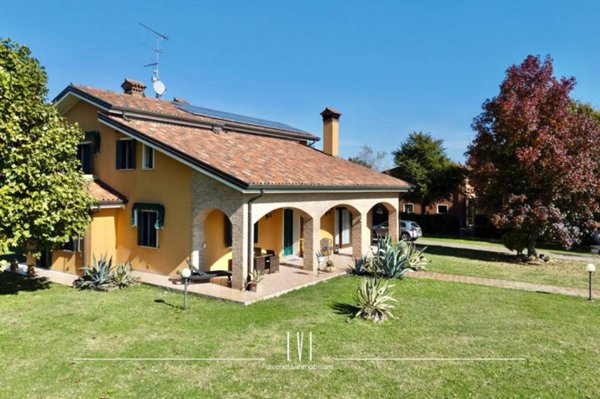 casa indipendente in vendita a Torre di Mosto in zona Sant'Elena