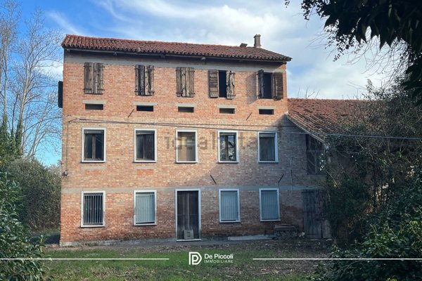 casa indipendente in vendita a Torre di Mosto