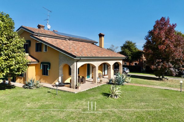 casa indipendente in vendita a Torre di Mosto in zona Sant'Elena