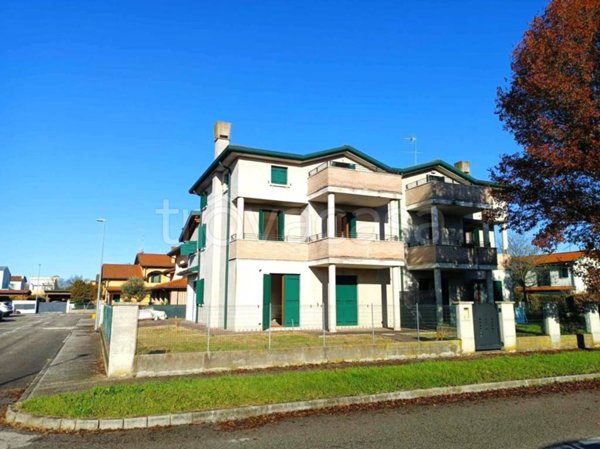 casa indipendente in vendita a Torre di Mosto