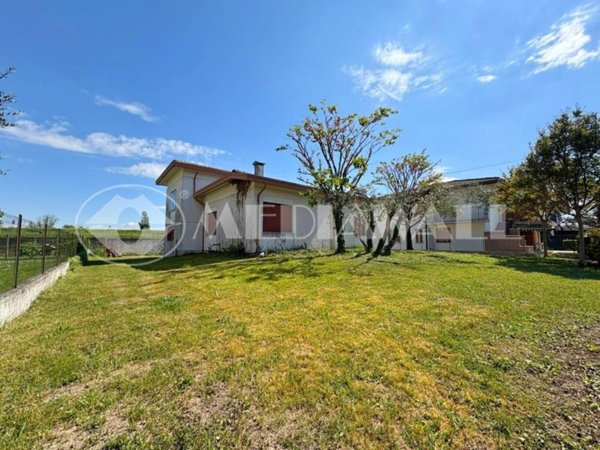 casa indipendente in vendita a Torre di Mosto